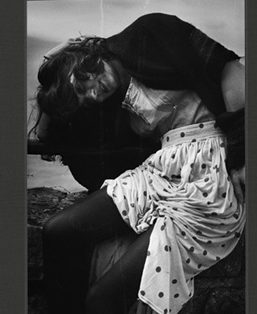 Terres Basses - Gabrielle Duplantier - La main donne