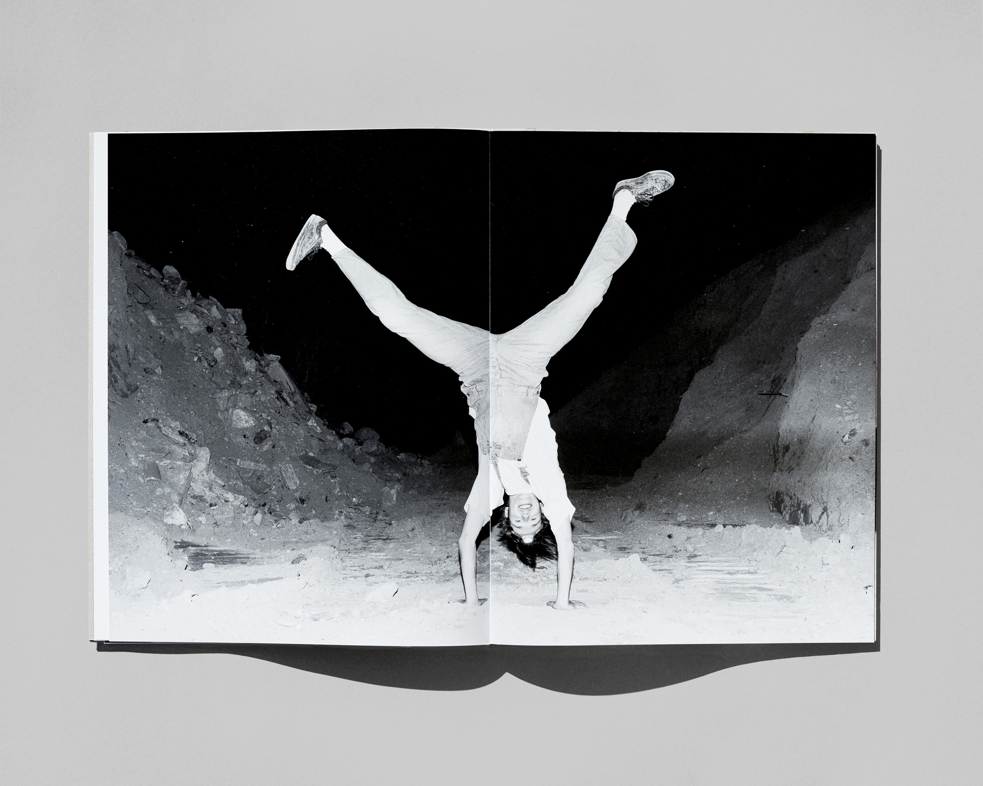 Outburst - Vincent Levrat – Image 6